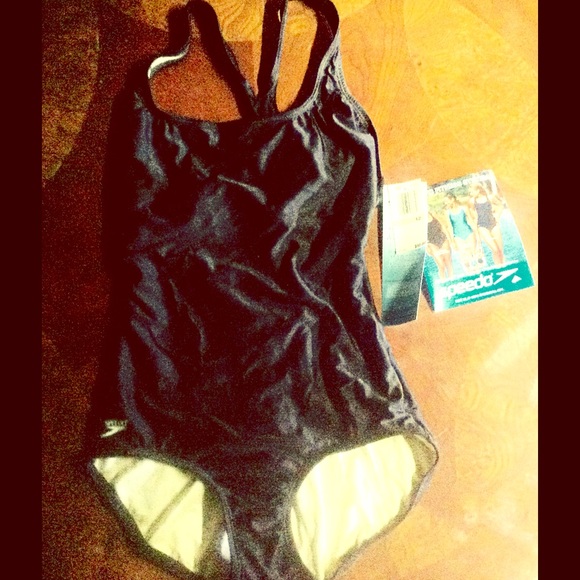 Speedo new Lycra swimsuit one piece 12