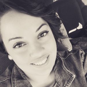 Meet your Posher, Denisse