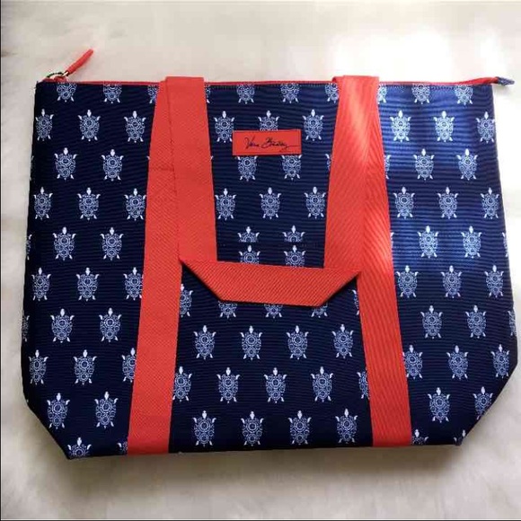 Vera Bradley Bags - NWT Turtles Cooler Tote Vera Bradley Bags - NWT Turtles Cooler Tote