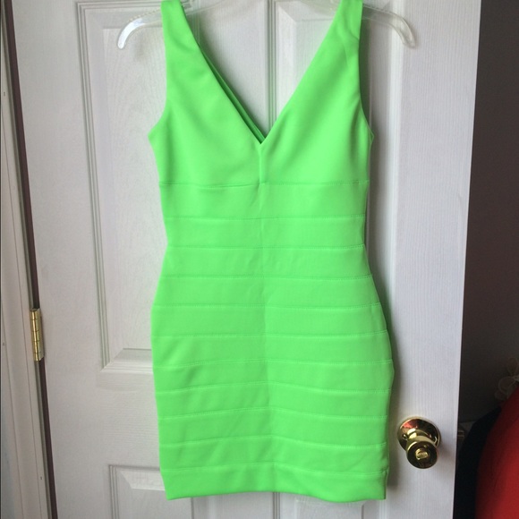 New! Arden b green dress - Picture 3 of 3