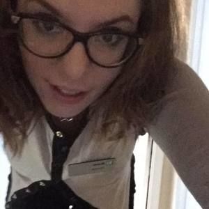 Meet your Posher, Leanne