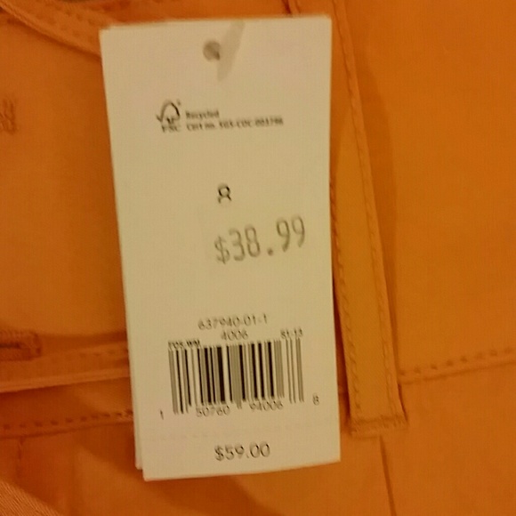 Banana Republic - Orange shorts - size 8 - Picture 2 of 4