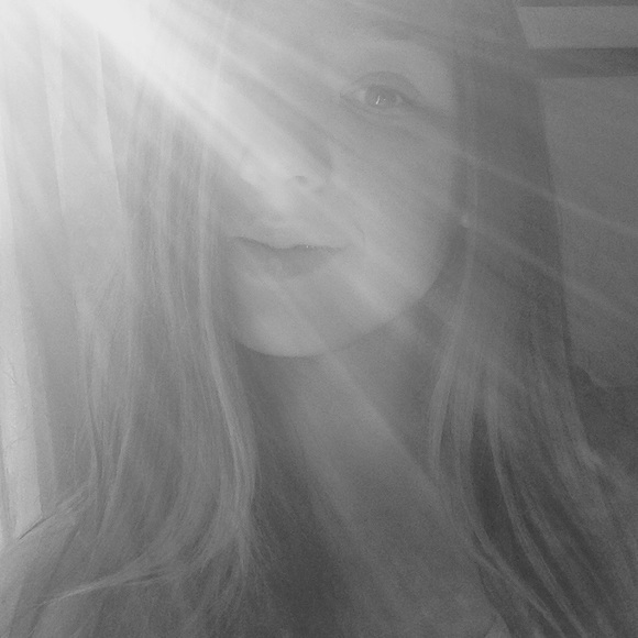 Meet your Posher, Meghan - Picture 2 of 4