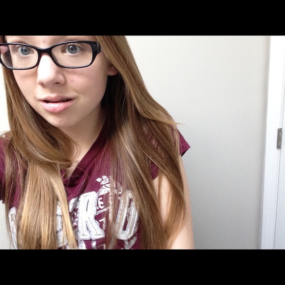 Meet your Posher, Meghan - Picture 3 of 4