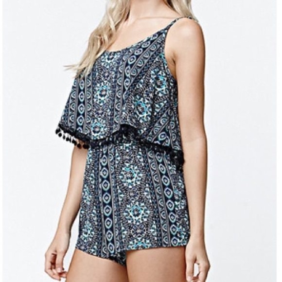 ROMPER: Printed, fringe, cute!