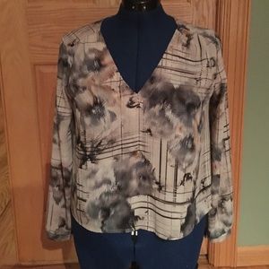 ASTR Blouse. Medium.