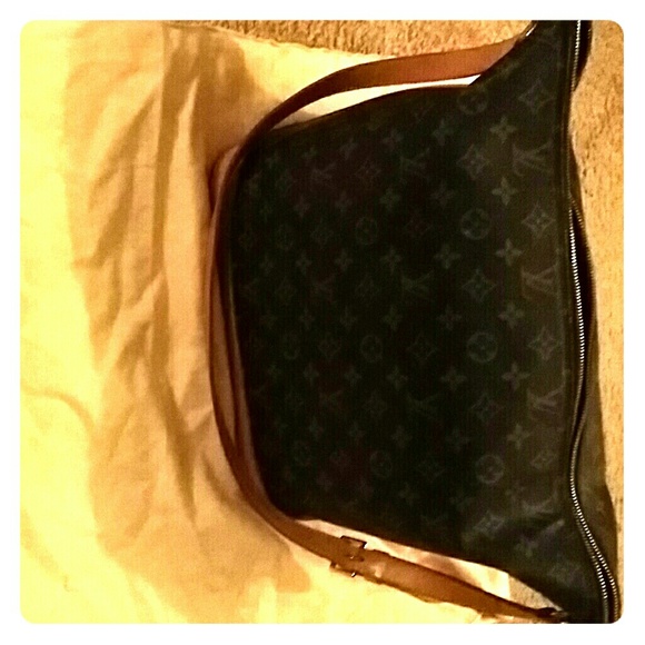 100% authentic LV