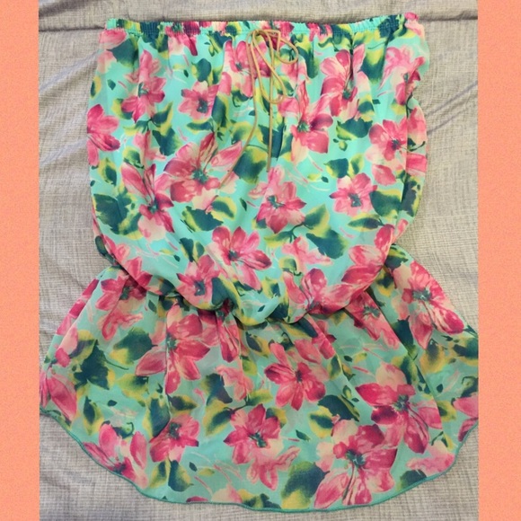 Strapless flower top