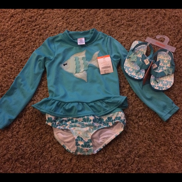 SOLD Gymboree rash guard swim suit NWT 3T