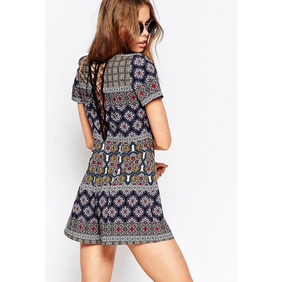 Lace up back boho romper - Picture 4 of 4