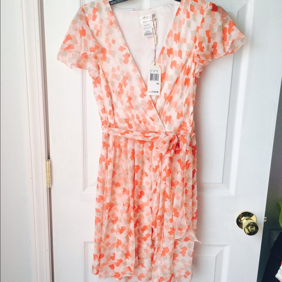 New! Print wrap dress - Picture 2 of 3