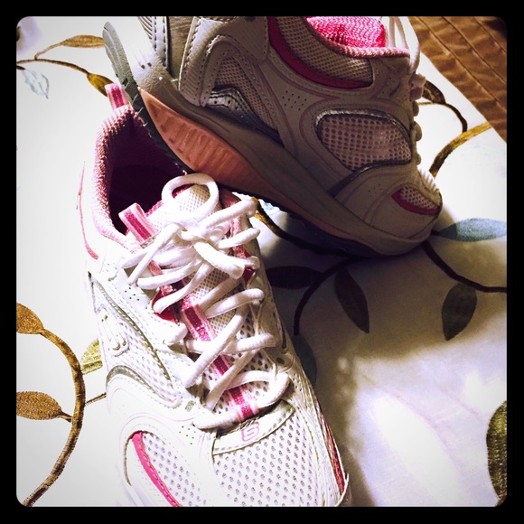 Skechers shape up, wore once . Good and clean.