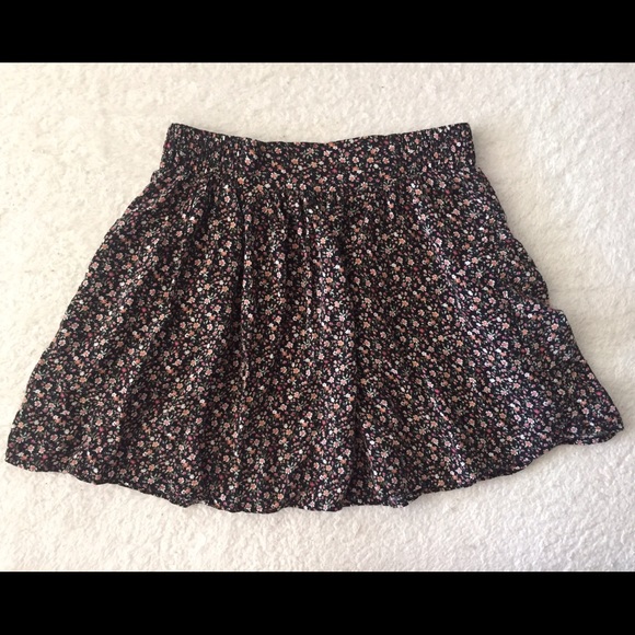 Floral Printed Mini Skirt - Picture 1 of 4