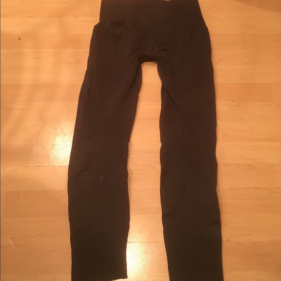 Lululemon ebb to street pant size 4