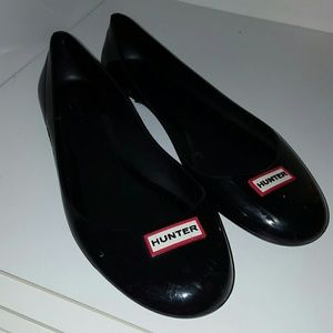 Hunter Black Flats