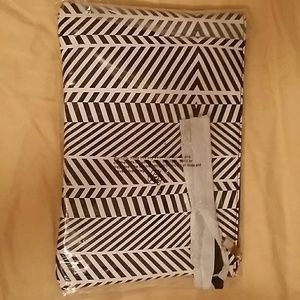 BeBe Clutch retro. Brand new. Never used