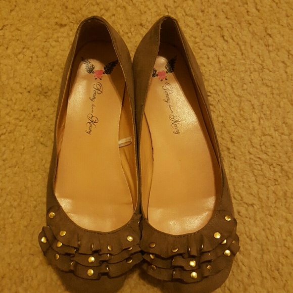 Tan Flat, Sz. 7