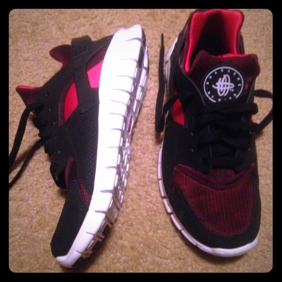 Nike huaraches Frees