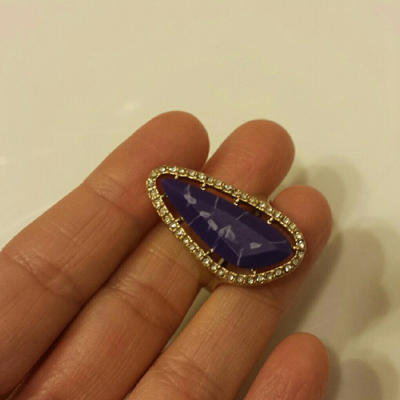 Statement Ring - Picture 2 of 3