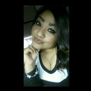 Meet your Posher, Imelda