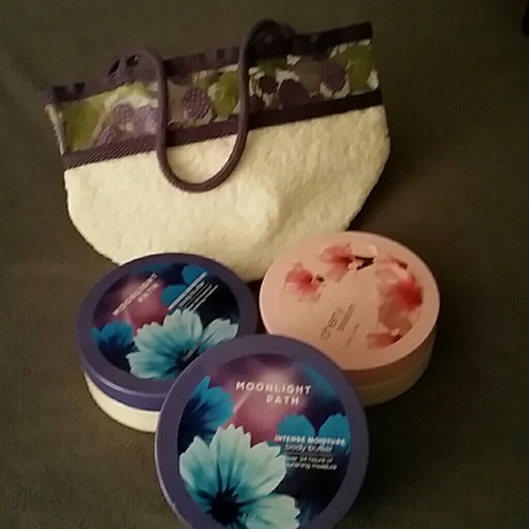 Moonlight path and cherry blossom bath and body wo