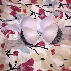 Bundle of 2 32c bras. One half lace and push up
