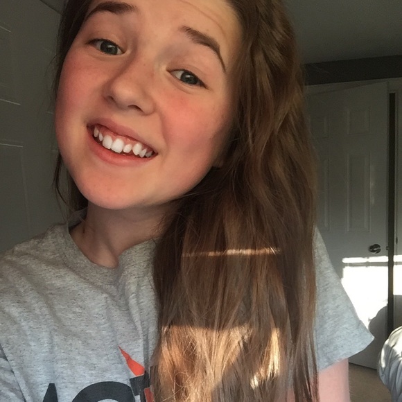 Meet your Posher, Melissa - Picture 1 of 1