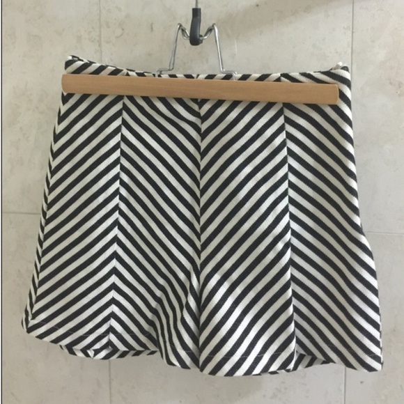 Bar lll Stripped Shorts