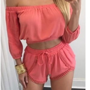 ⚡️flash sale⚡️Size large. Never worn. Two piece