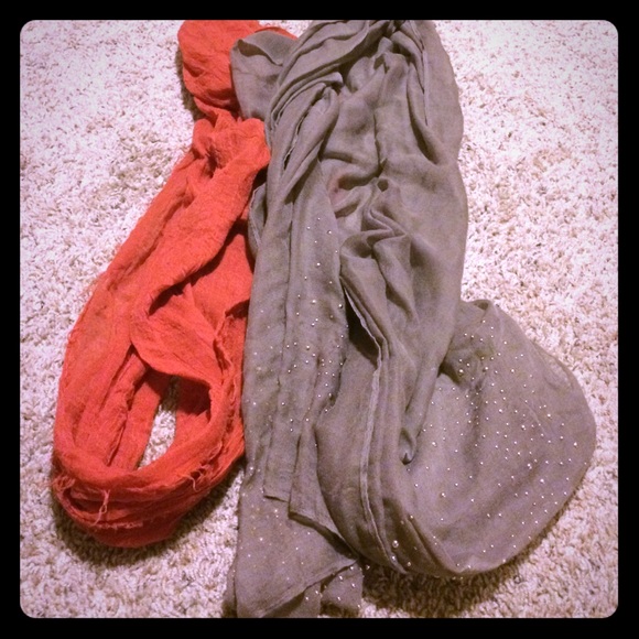2 scarves