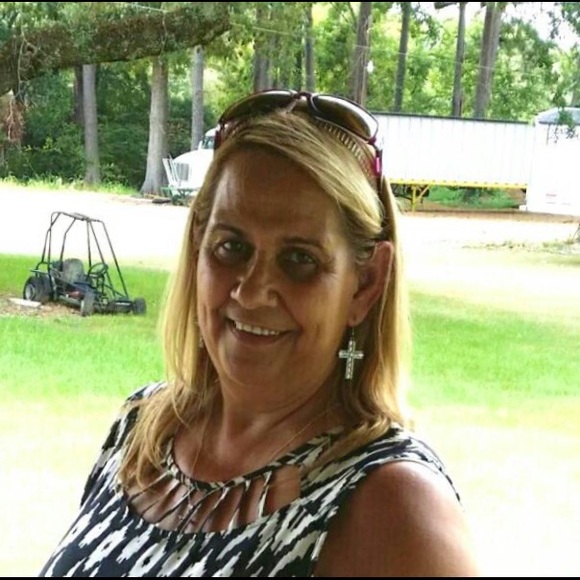 Meet your Posher, Gina