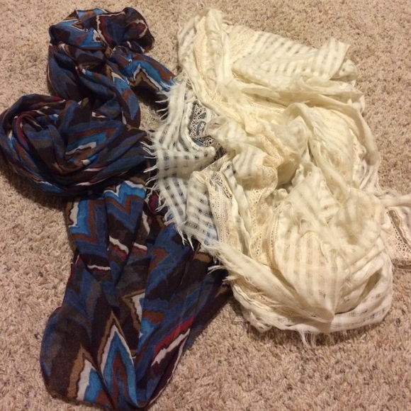 2 scarves
