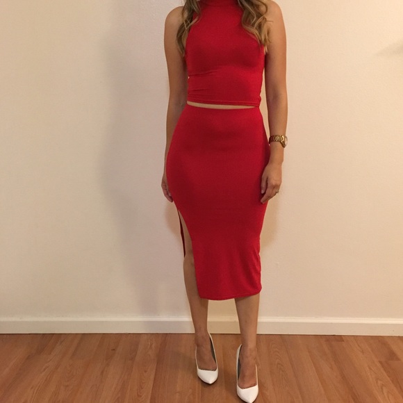 Red High Slit Midi Skirt - Picture 2 of 4