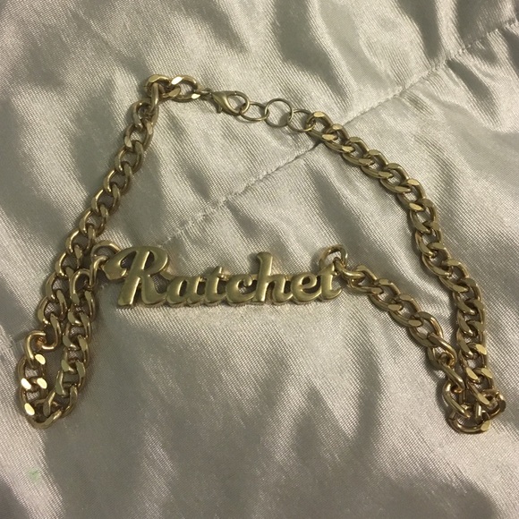 "Ratchet" neckalas