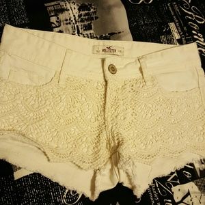 White Hollister shorts