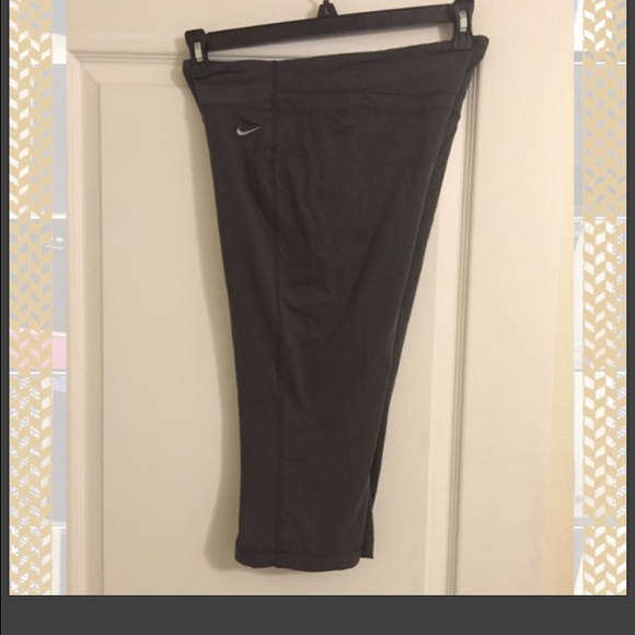 Grey Nike Cropped Pants