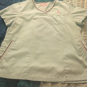 Size XL Koi scrub top---like new!
