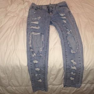 Ripped Boyfriend Jeans from LF