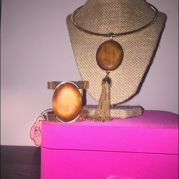 Bracelet - Picture 2 of 2