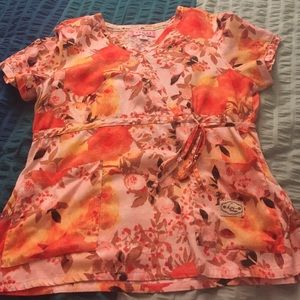 XL Koi scrub top---like new condition, super cute
