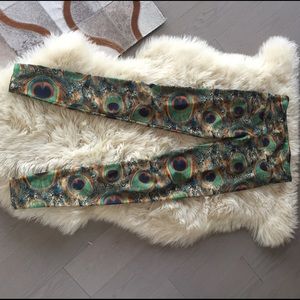 Onzie peacock leggings
