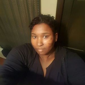 Meet your Posher, Valerie