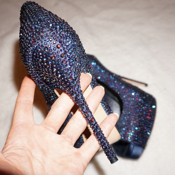 Gucci !!! size 8 sparkly blue crystal heels - Picture 2 of 4