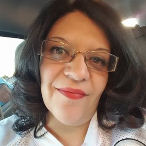 Meet your Posher, Eva lucia