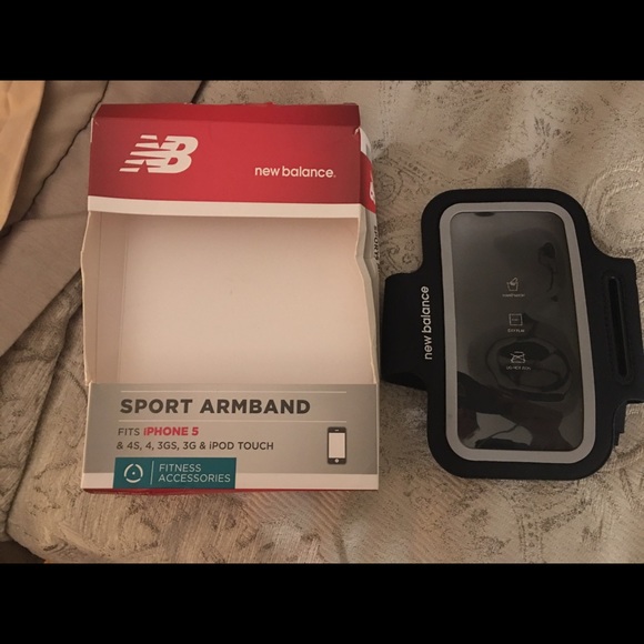 new balance armband new balance armband