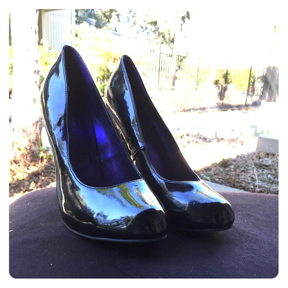 BEAUTIFUL black Patton leather high heels😍 - Picture 1 of 3