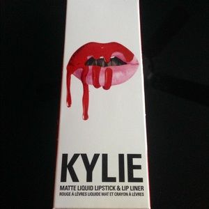 Kylie Lip Kit 22