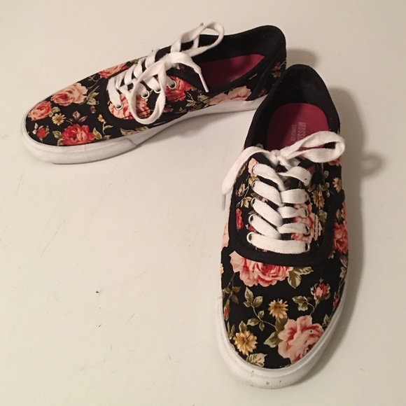 Womens sneakers w/ floral print, Mossimo Supply Co