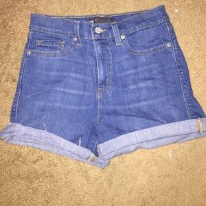 LEVIS HIGH WAISTED SHORTS