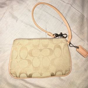 💖 Coach wristlet